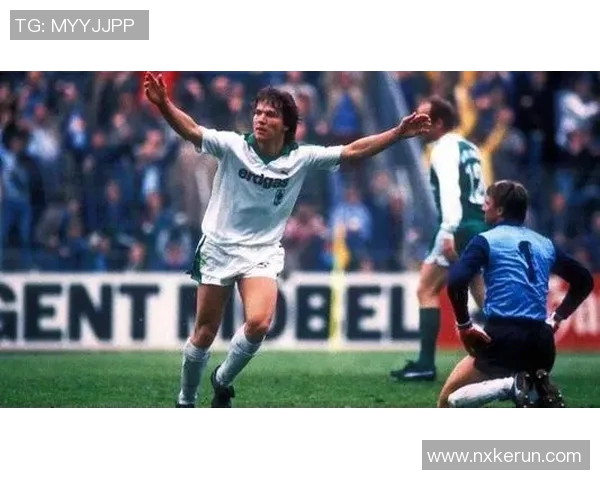 马拉多纳：足球史上的传奇巅峰