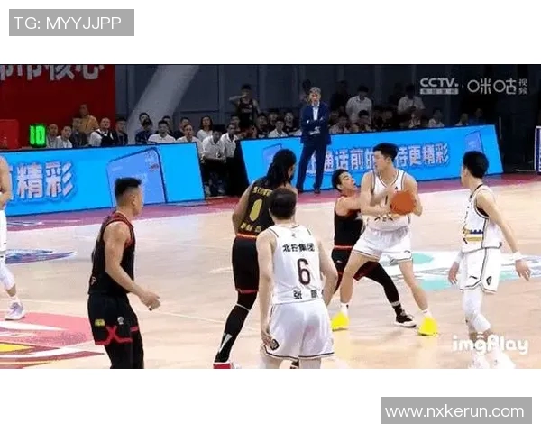 马布里领衔北京首钢取得连胜,晋级CBA季后赛,球迷欢呼祝贺 马布里领衔北京首钢取得连胜,晋级CBA季后赛,球迷欢呼祝贺