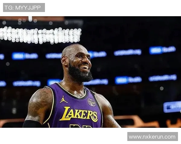 詹姆斯缺席湖人不敌黄蜂：比赛背后的深层次问题