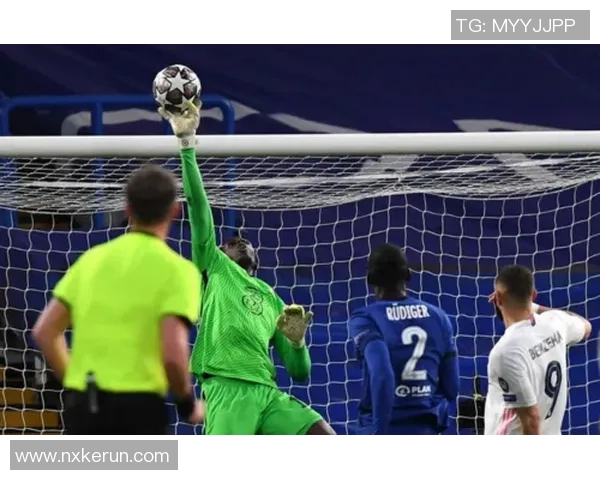 富尔茨在对阵老鹰的比赛中展现出惊人实力引发球迷热议 富尔茨在对阵老鹰的比赛中展现出惊人实力引发球迷热议